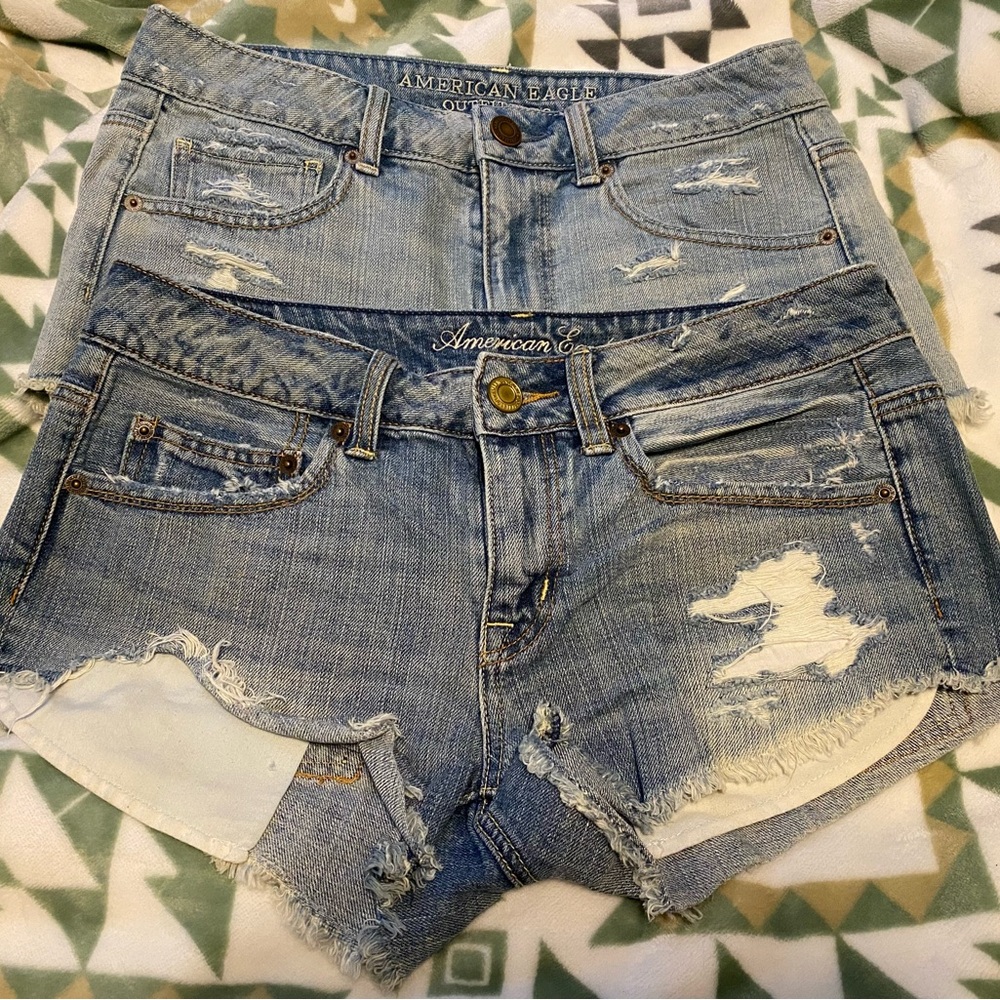 American Eagle Distressed Light Blue Denim Jean Shorts Bundle Size: 6